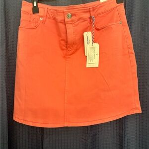 New! Sold out Tommy Bahama Coral skirt. So cute!